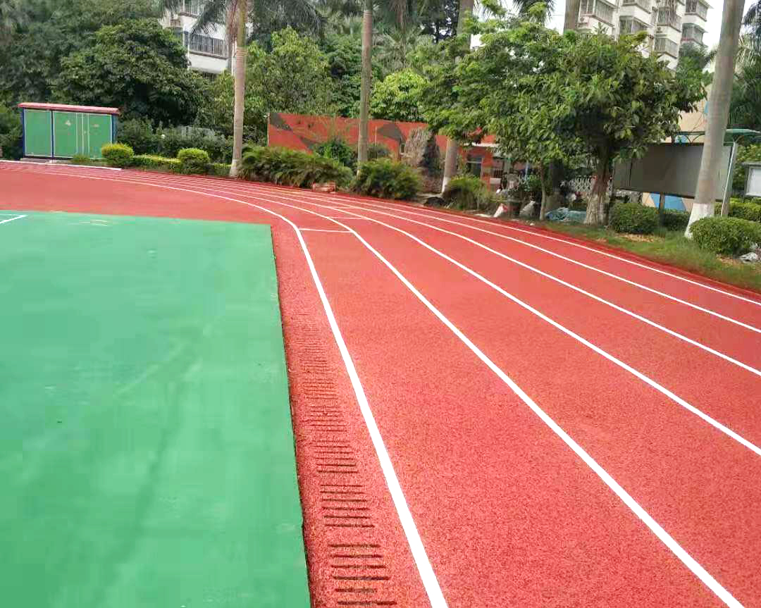 案例 | 新完成！南宁卓立实验学校符合新国标标准全塑型跑道成功交付！